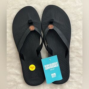 Reef Women’s Zen Love Flip Flops – Size 11 – NWT